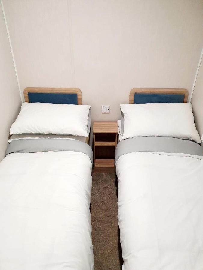 Parkview Caravan California Cliffs Great Yarmouth Bagian luar foto