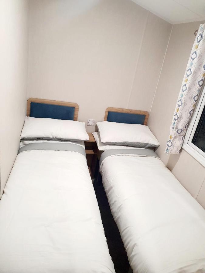 Parkview Caravan California Cliffs Great Yarmouth Bagian luar foto